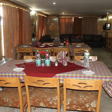 Fluorescence Hotel And Restaurant Gulmarg Exterior foto