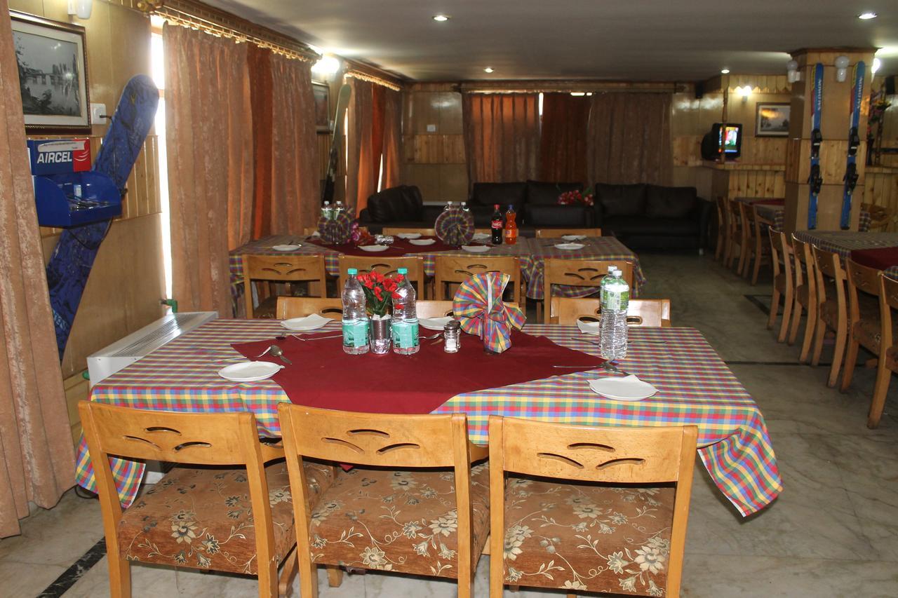 Fluorescence Hotel And Restaurant Gulmarg Exterior foto